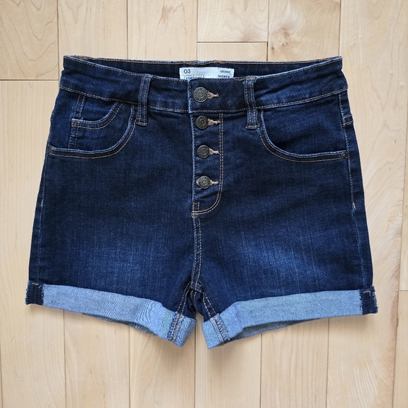 ARDENE Eightytwo Denim Hi-Rise Dark Wash Exposed Button Jean Shorts - Picture 12 of 14